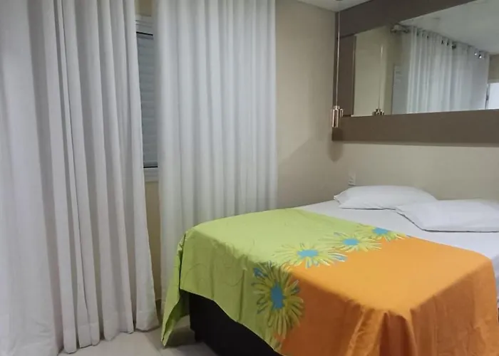 Novo Na Quadra Da Praia